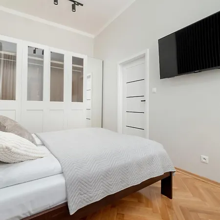 Modern Apartment In The Centre Od Lodz By Noclegi Renters Esterno foto
